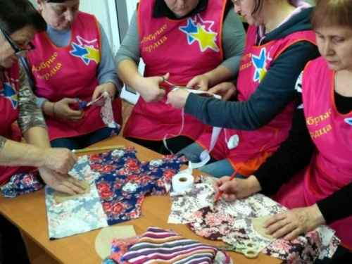 В Мариуполе организовали пошив защитных масок для людей с инвалидностью (ФОТО)