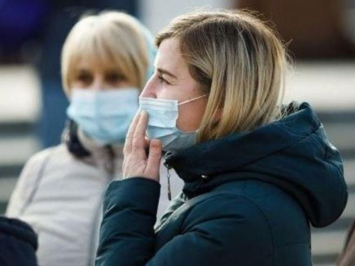 Открытие кинотеатров, ТРЦ, парков и запуск автобусов: стал известен план выхода Украины из карантина (ИНФОГРАФИКА)