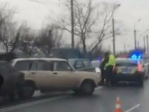ЧП на дороге: В Мариуполе при столкновении пяти машин пострадало три человека (ФОТО+ВИДЕО+УТОЧНЕНО)