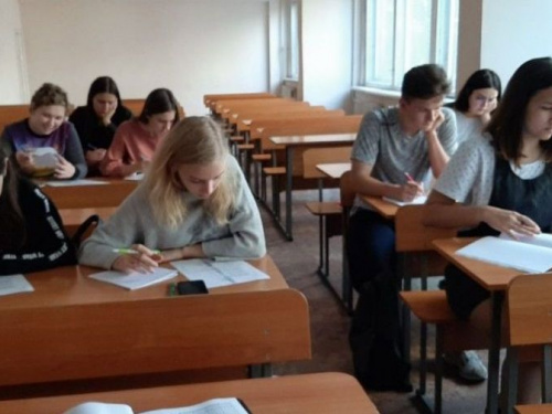 Бесплатные курсы по подготовке к ВНО и английского - для детей металлургов (ФОТО)