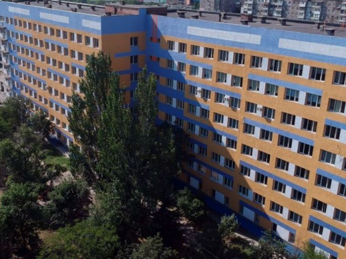 В областной больнице в Мариуполе на COVID-19 проверят всех штатных сотрудников