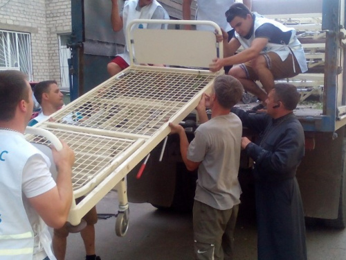 Краматорский роддом и онкодиспансер получили австрийские кровати