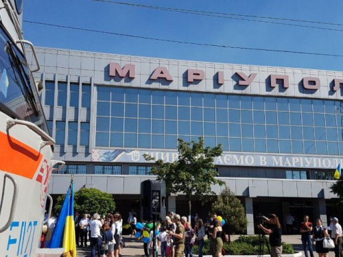 В Мариуполе запустили движение обновленных пригородных электропоездов (ФОТО)