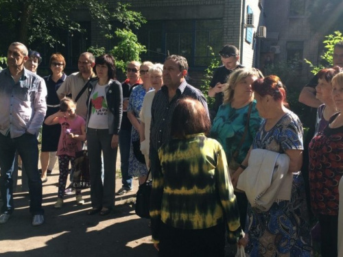 Мариупольские пенсионеры повторно вышли на митинг (ФОТО)