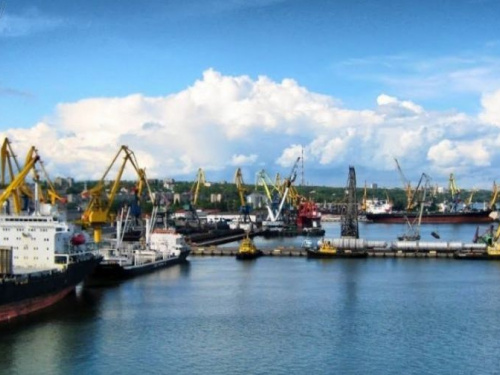 Россия перехватила рекордное количество кораблей в Азовском море под Мариуполем (ФОТО)