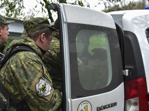 Мариуполец сообщил полиции, что заминировал свою мать в собственной квартире (ФОТО)