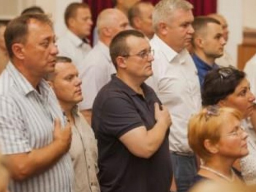 Мариупольские депутаты поддержали мораторий на повышение тарифов, но не голосовали за него