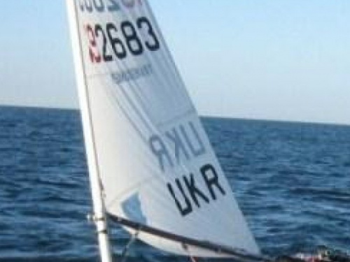 Мариупольские яхтсмены добыли золото и бронзу на чемпионате Украины (ФОТО)