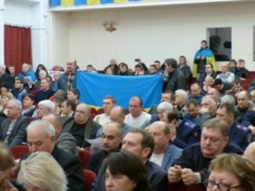 В Мариуполе изменят правила присутствия и выступления горожан на заседаниях горсовета? (ФОТО)