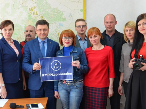 Мэр Мариуполя поддержал флешмоб #MRPLconnection (ФОТО)