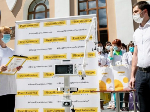 Помощь и поддержка: сегодня - Международный день благотворительности
