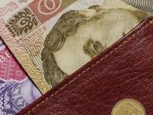 Стало известно, когда в украинские пенсионеры получат повышенную пенсию и выплату в тысячу гривен