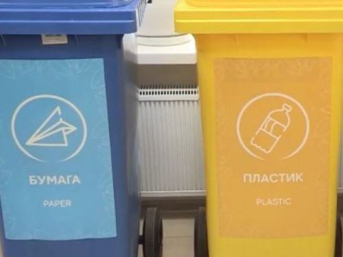 В Мариуполе жильцы многоэтажного дома зарабатывают на сортировке мусора (ФОТО)
