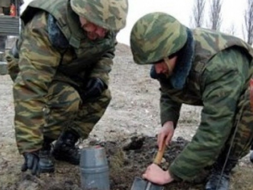На Донетчине на мине подорвались саперы. Один военный погиб