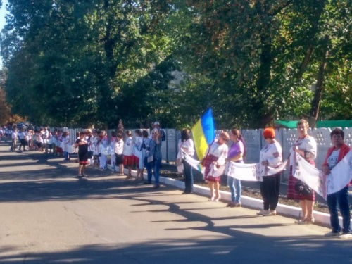 На Донетчине создали рушник длиной более 4 км