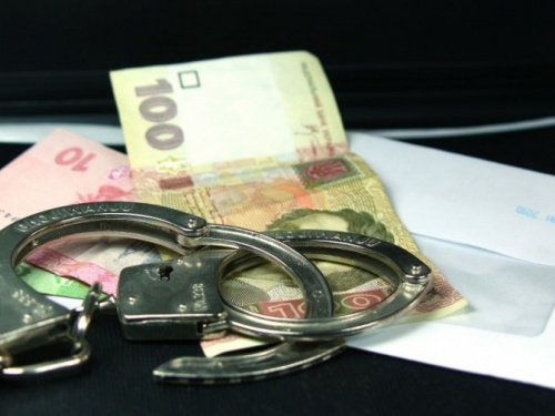 На Донетчине в коррупции подозревают 11 депутатов