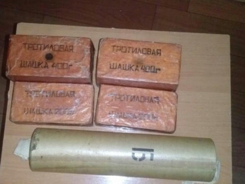 На мариупольском блокпосту остановили водителя грузовика с килограммом взрывчатки