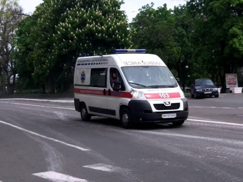 На празднике в День металлурга за помощью к медикам обратились трое горожан