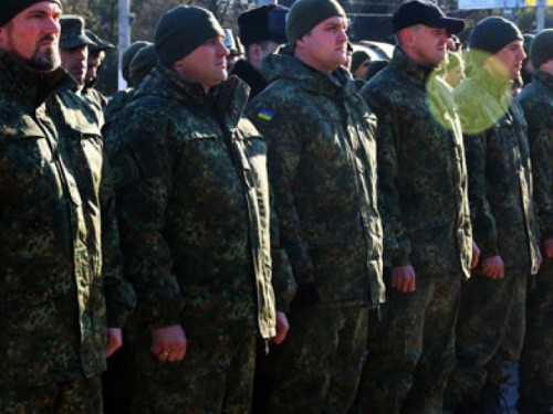 На выходных мариупольцев будут охранять 300 полицейских и военнослужащих