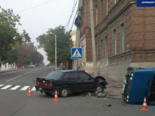 За месяц в Мариуполе в ДТП погибли два человека. Правила, которые могут сохранить жизнь (ФОТО)