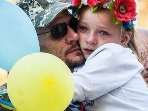 Мариуполь увидит фотоистории «Отцов», погибших на Донбассе