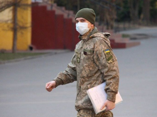 Военные начнут патрулировать улицы Мариуполя из-за коронавируса
