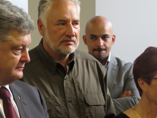 Порошенко в Мариуполе заказал себе подарок ко дню рождения (ФОТО+ВИДЕО)
