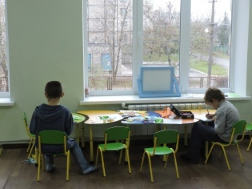 Психологическая помощь и занятия с детьми: как помогают семьям в Мариуполе