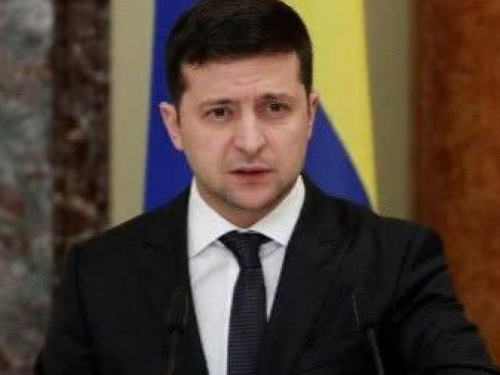 Украина получит медицинские маски, а отели превратят в места обсервации: Зеленский о планах борьбы с коронавирусом
