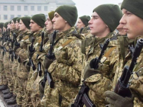 Больше 150 мариупольских резервистов отправились на сборы
