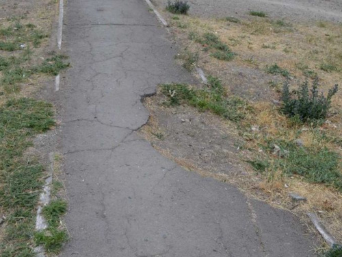Один из мариупольских микрорайонов обустроят за бюджетные деньги (ФОТО)