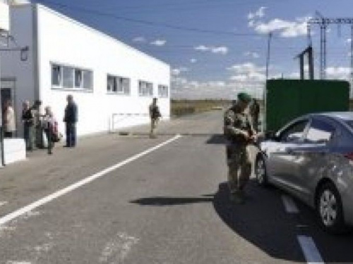 На блокпостах у Мариуполя задержали три угнанных автомобиля