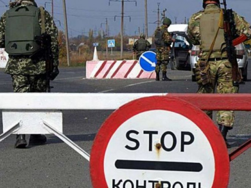 Загранпаспорт подождет: правительство отсрочило новые правила пересечения блокпостов в Донбассе