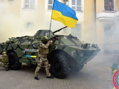 Спецназовцы «отбили» захваченное здание мариупольского порта (ФОТО)