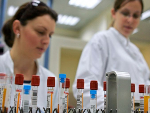 В Украине за сутки коронавирус подтвердили у 477 инфицированных: количество заболевших в стране перевалило за 7 500 человек