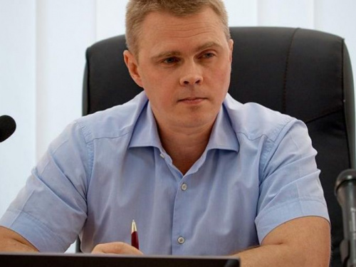 Военное положение может привести к введению комендантского часа и ограничению торговли алкоголем