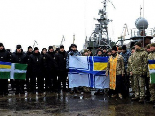 В Мариуполе украинские военные присоединились к акции поддержки пленных моряков (ФОТО)