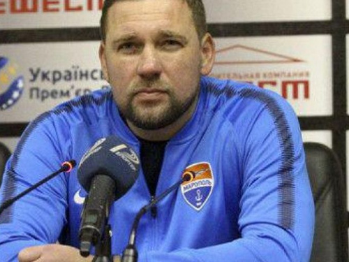 Мариупольский футбольный клуб продолжит тренировать Александр Бабич