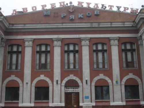 Трех организаторов элитного борделя в Мариуполе арестовали