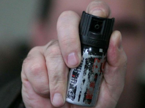 Предприниматель в Мариуполе напал на полицейского, отбивая свой МАФ