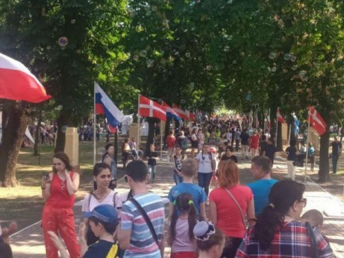 Более 7 тысяч мариупольцев погрузились в атмосферу Европы