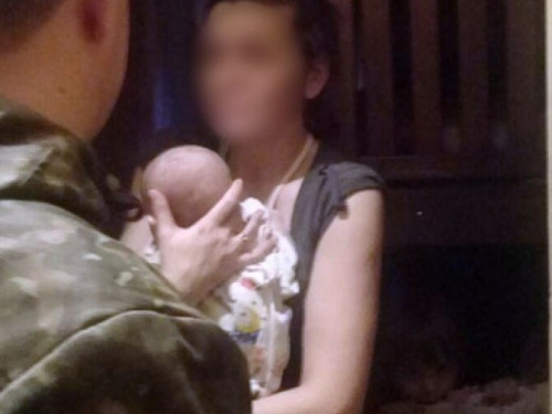 Полицейские забрали у родителей в Мариуполе четырех детей (ФОТО)