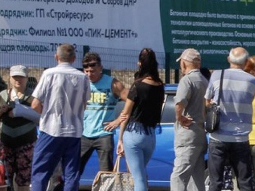 Пять часов на жаре: как открылся пункт пропуска 