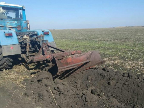 В Донецкой области на поле взорвался боеприпас (ФОТО)