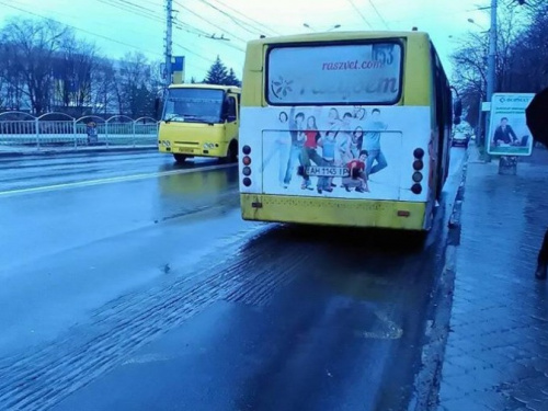 В Мариуполе пассажиры создают список «недобросовестных маршруток» (ФОТО)
