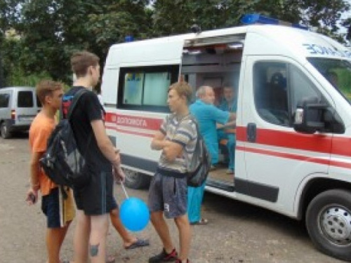 В Мариуполе подросток травмировался, прыгнув с причала (ФОТО)