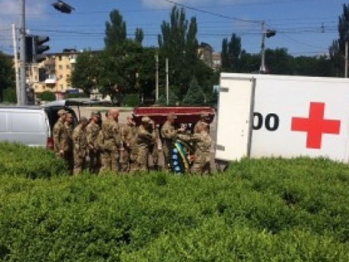 В Мариуполе простились с бойцами, погибшими 29 мая под Гнутово (ФОТО)