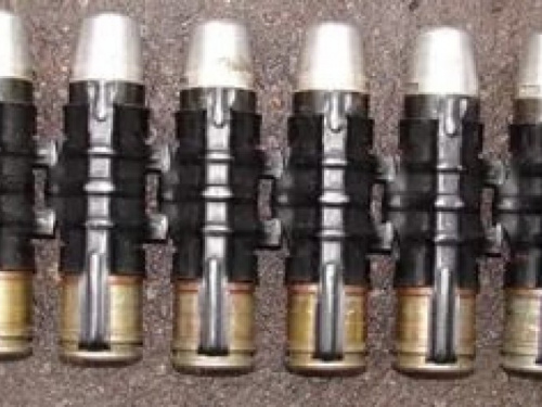 В ОТГ «Мариуполь» СБУ выявила «клады» с боеприпасами (ВИДЕО)