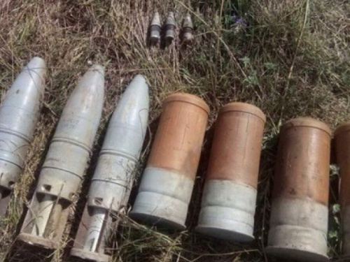 В районе АТО выявлено два тайника с боеприпасами