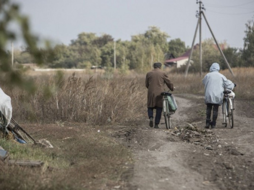 В прифронтовом селе без света и воды живут 8 семей